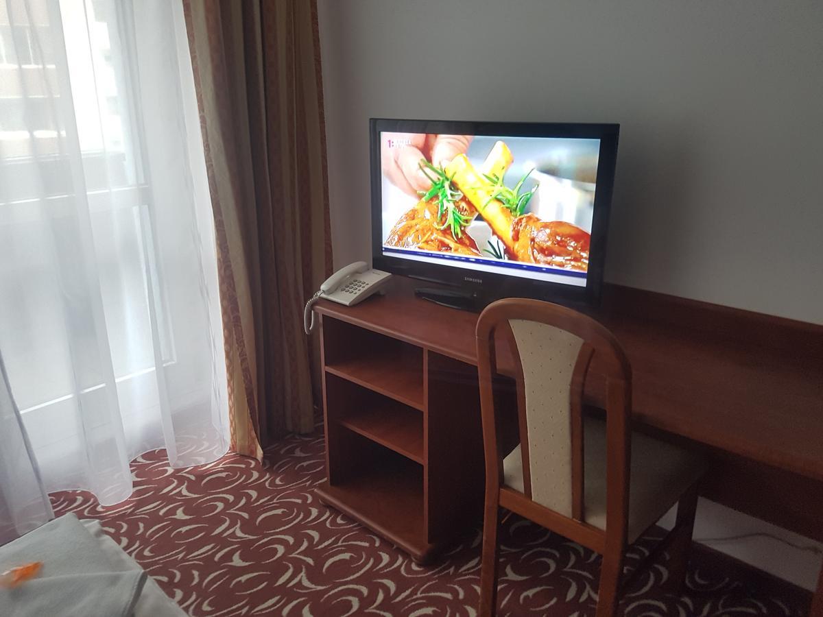 Hotel Nivy บราติสลาวา ภายนอก รูปภาพ
